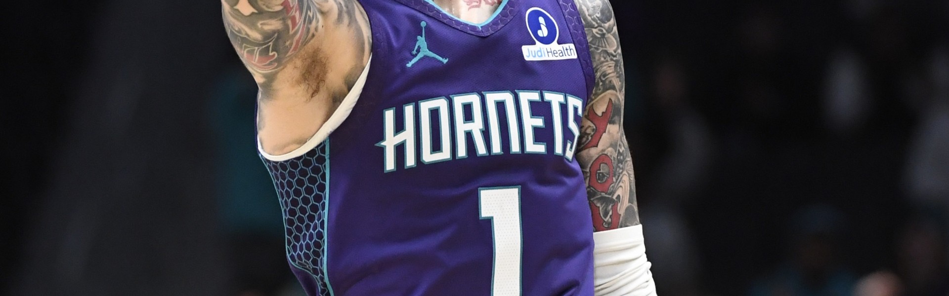 KOK体育-只管打球好看！三球24中11得25分9板5助 三分失准11中3